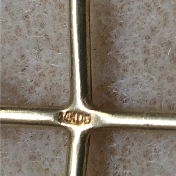 14Kt gold Simple Cross - Picture 4 of 5